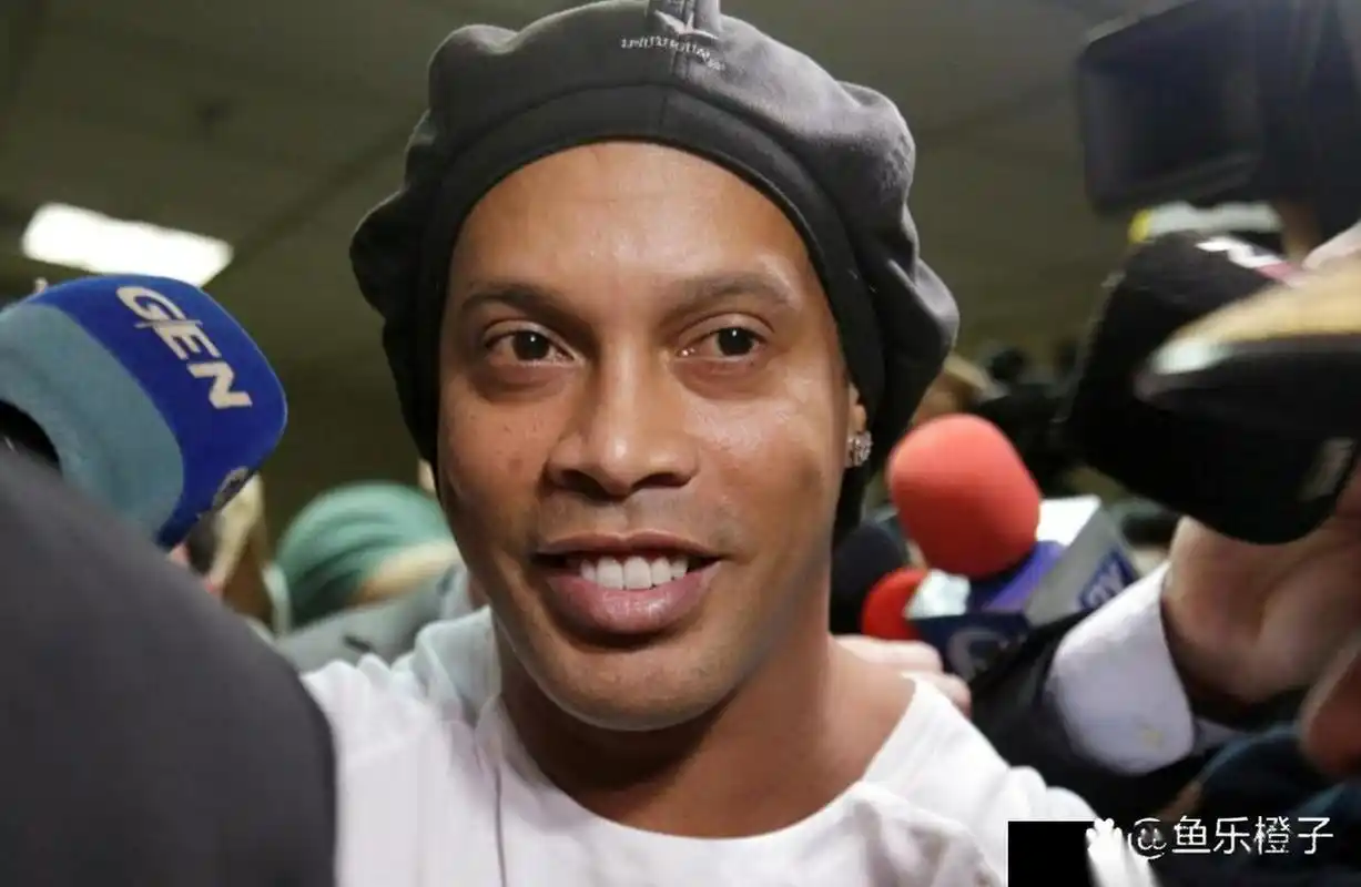 都充满了无 都充满了无